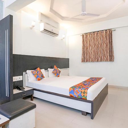 Fabhotel Skylon, Near Mahatma Mandir Gandhinagar Zewnętrze zdjęcie