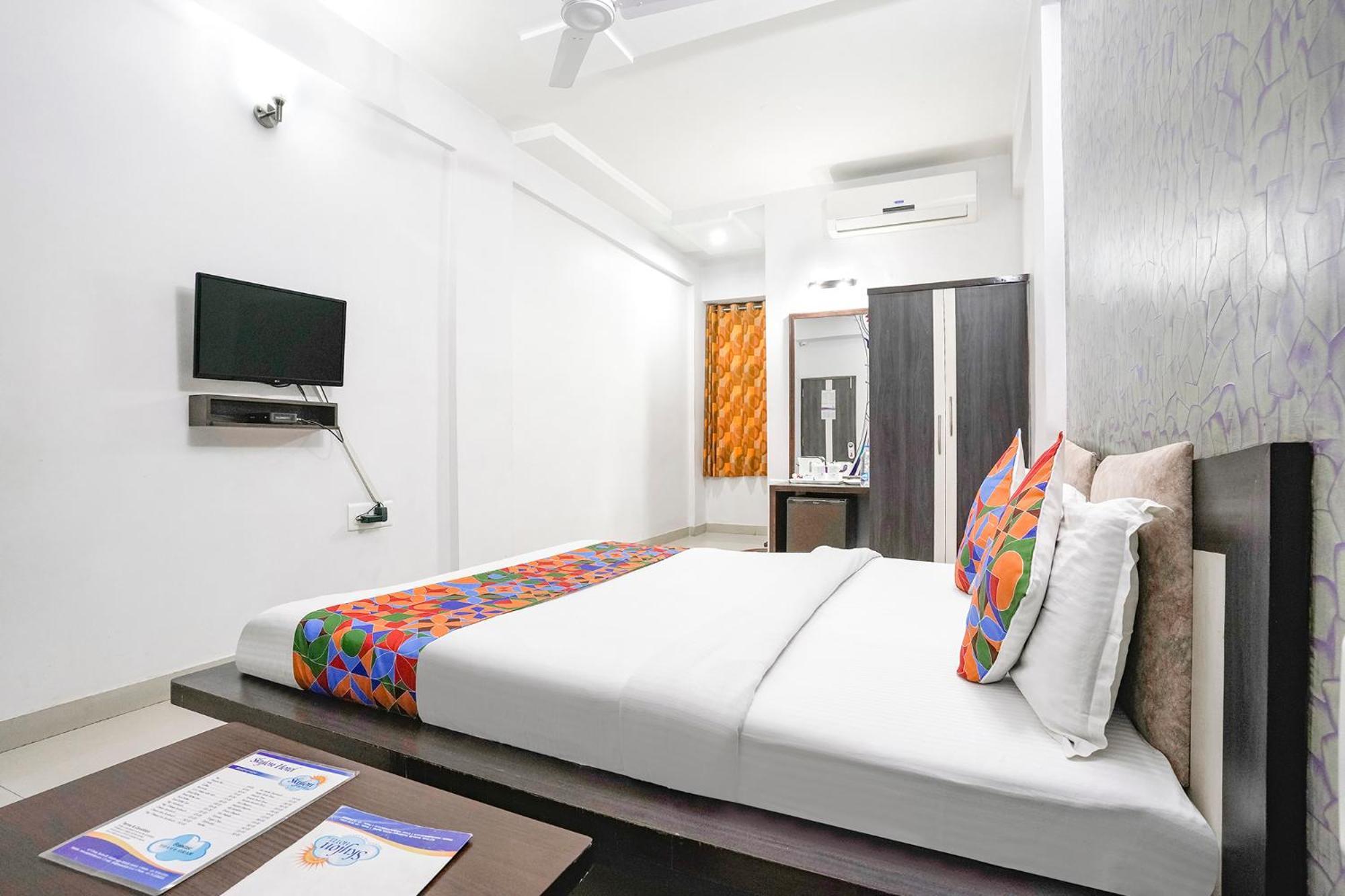 Fabhotel Skylon, Near Mahatma Mandir Gandhinagar Zewnętrze zdjęcie