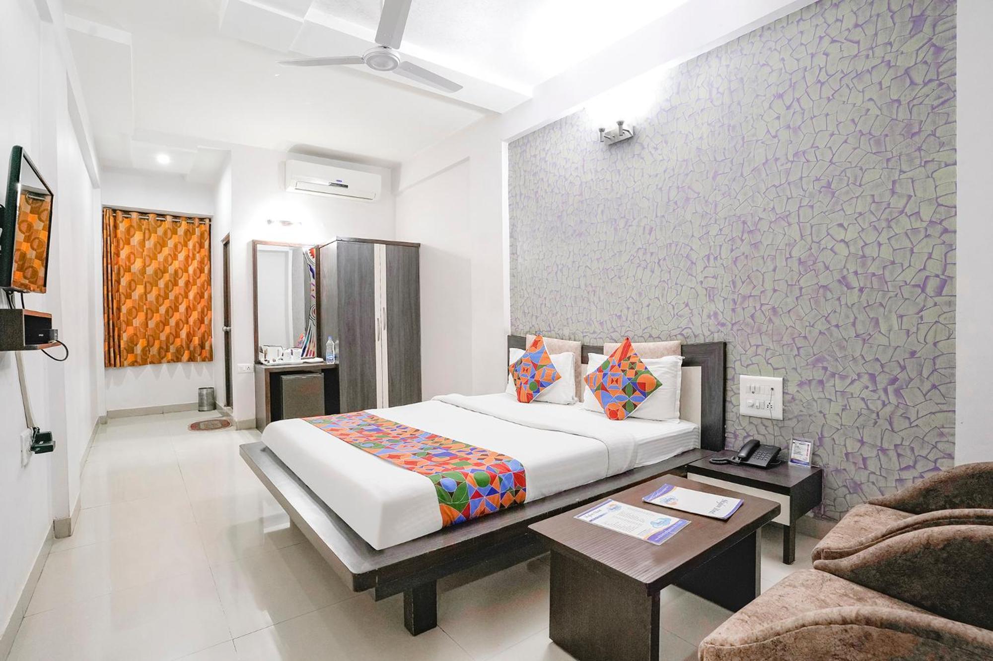 Fabhotel Skylon, Near Mahatma Mandir Gandhinagar Zewnętrze zdjęcie