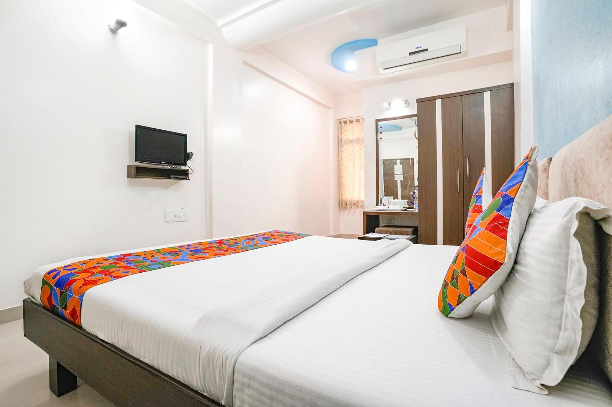 Fabhotel Skylon, Near Mahatma Mandir Gandhinagar Zewnętrze zdjęcie