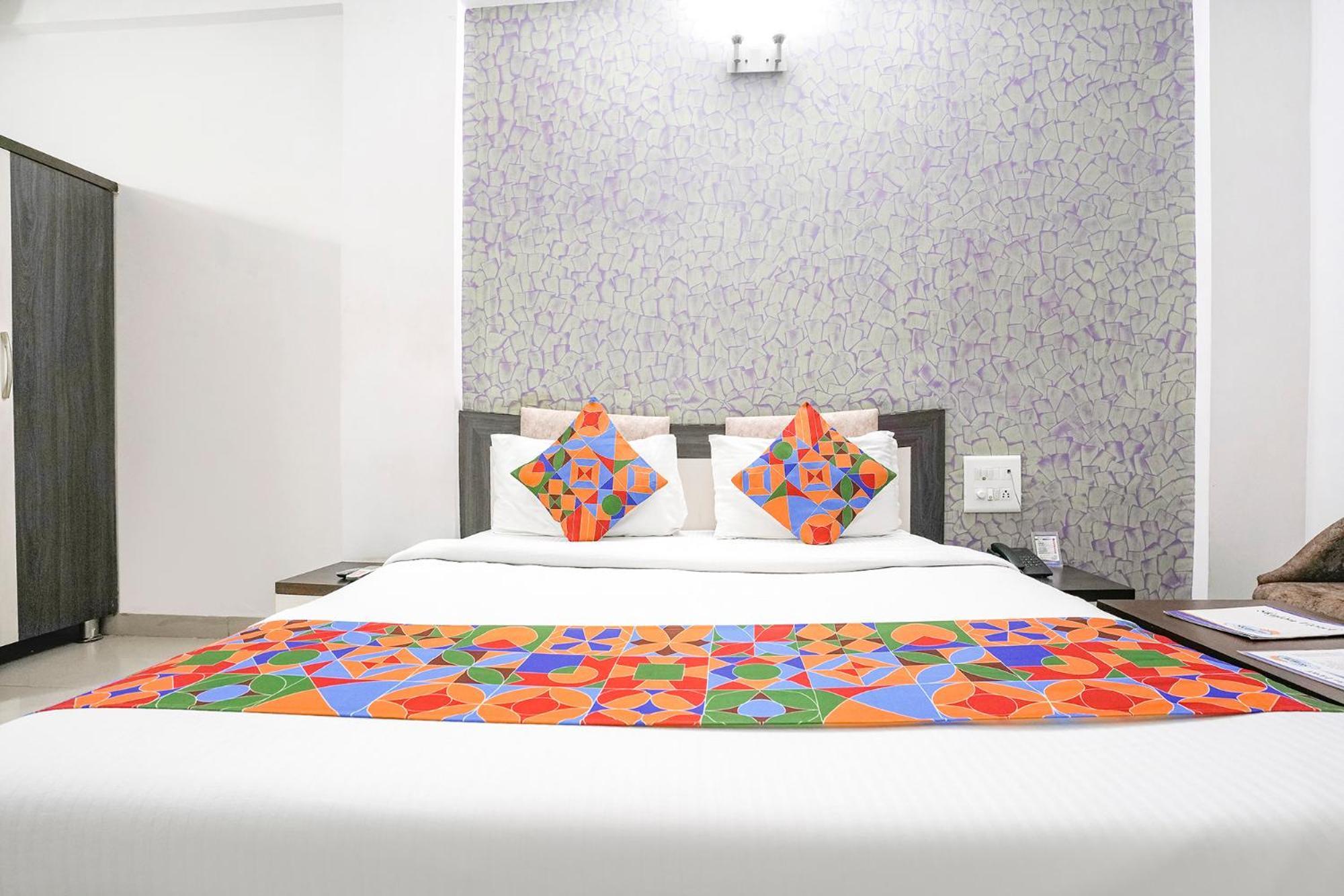 Fabhotel Skylon, Near Mahatma Mandir Gandhinagar Zewnętrze zdjęcie