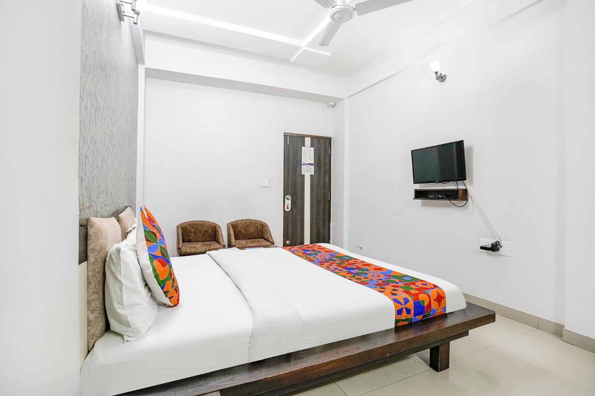 Fabhotel Skylon, Near Mahatma Mandir Gandhinagar Zewnętrze zdjęcie