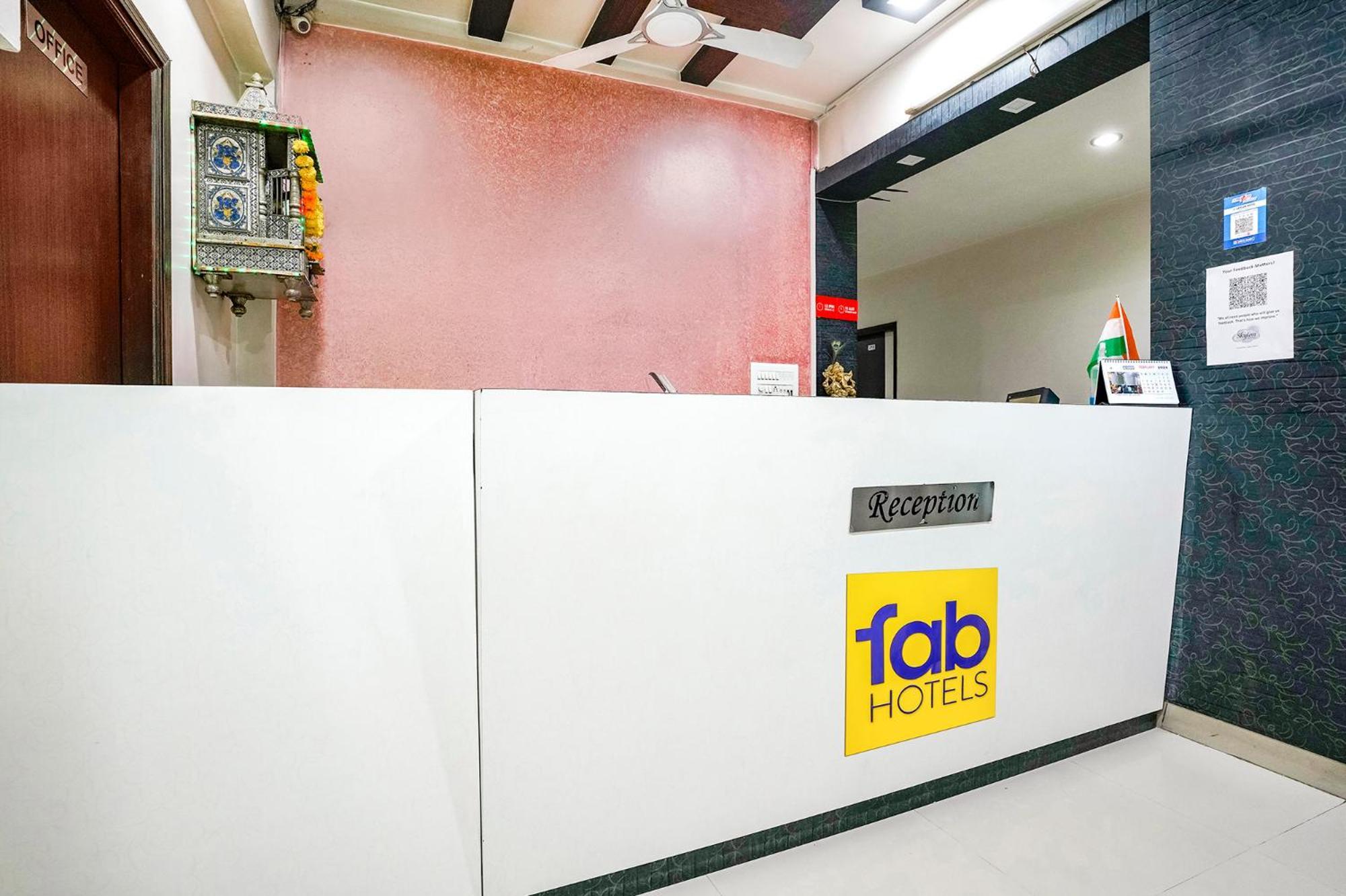Fabhotel Skylon, Near Mahatma Mandir Gandhinagar Zewnętrze zdjęcie